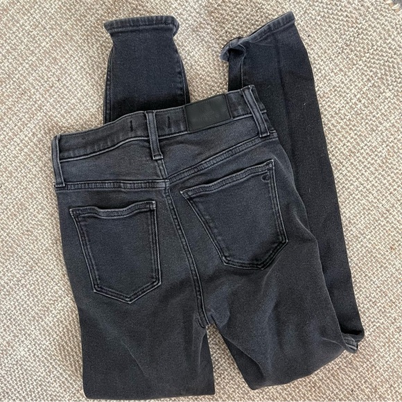 Madewell Faded Black Skinny Jeans - Picture 3 of 5